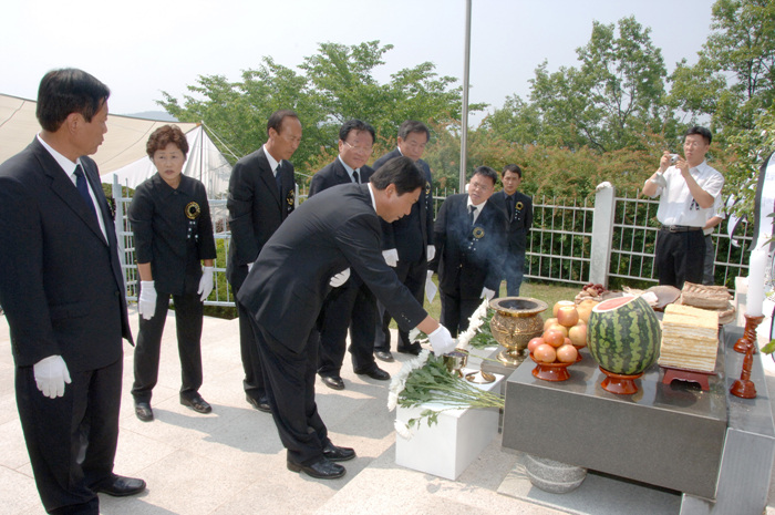 현충일 행사 참석 - 2006. 6. 6