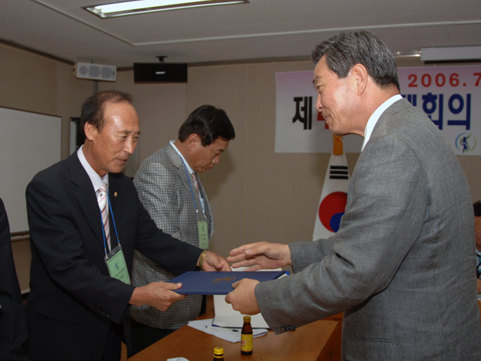 민주평통 위원 위촉장 전달