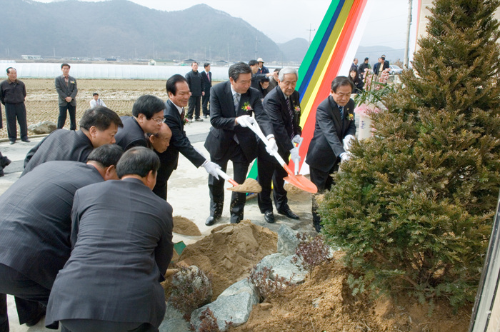 월산1리 마을회관 준공식 참석 - 기념수 식재