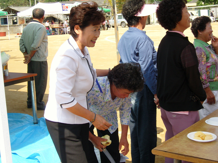 제19회 덕곡면민 체육대회 및 노래자랑 참석