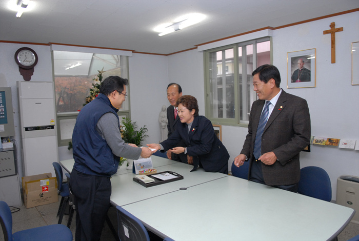 연말 사회단체 방문