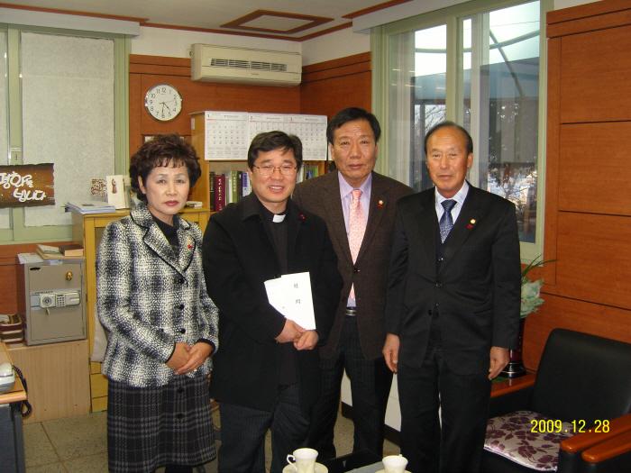 사회복지시설 방문 성금 전달