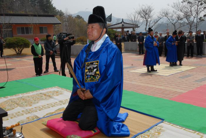 악성우륵 추모제 참석