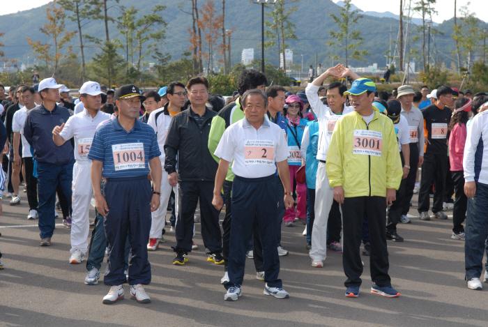 낙동강전투 전승기념구간 마라톤대회 참가