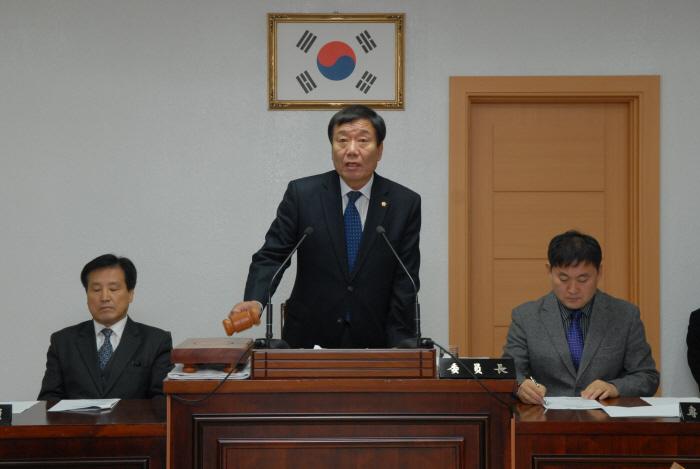 예산결산특별위원회 구성 및 2012년도 예산 종합심사 