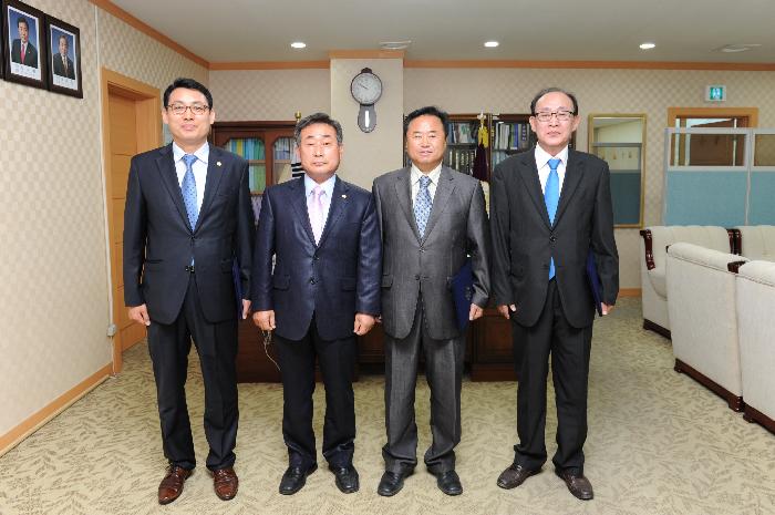 2012 회계년도 결산검사위원 위촉