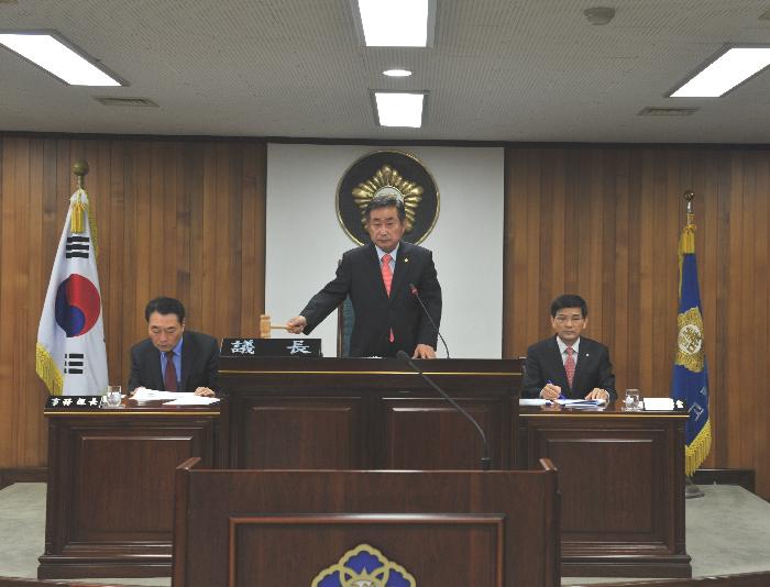  제207회 임시회 개회(1일간)