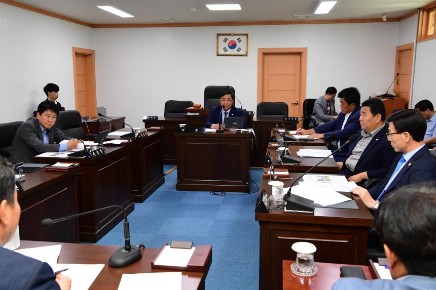 제411차 의원회의